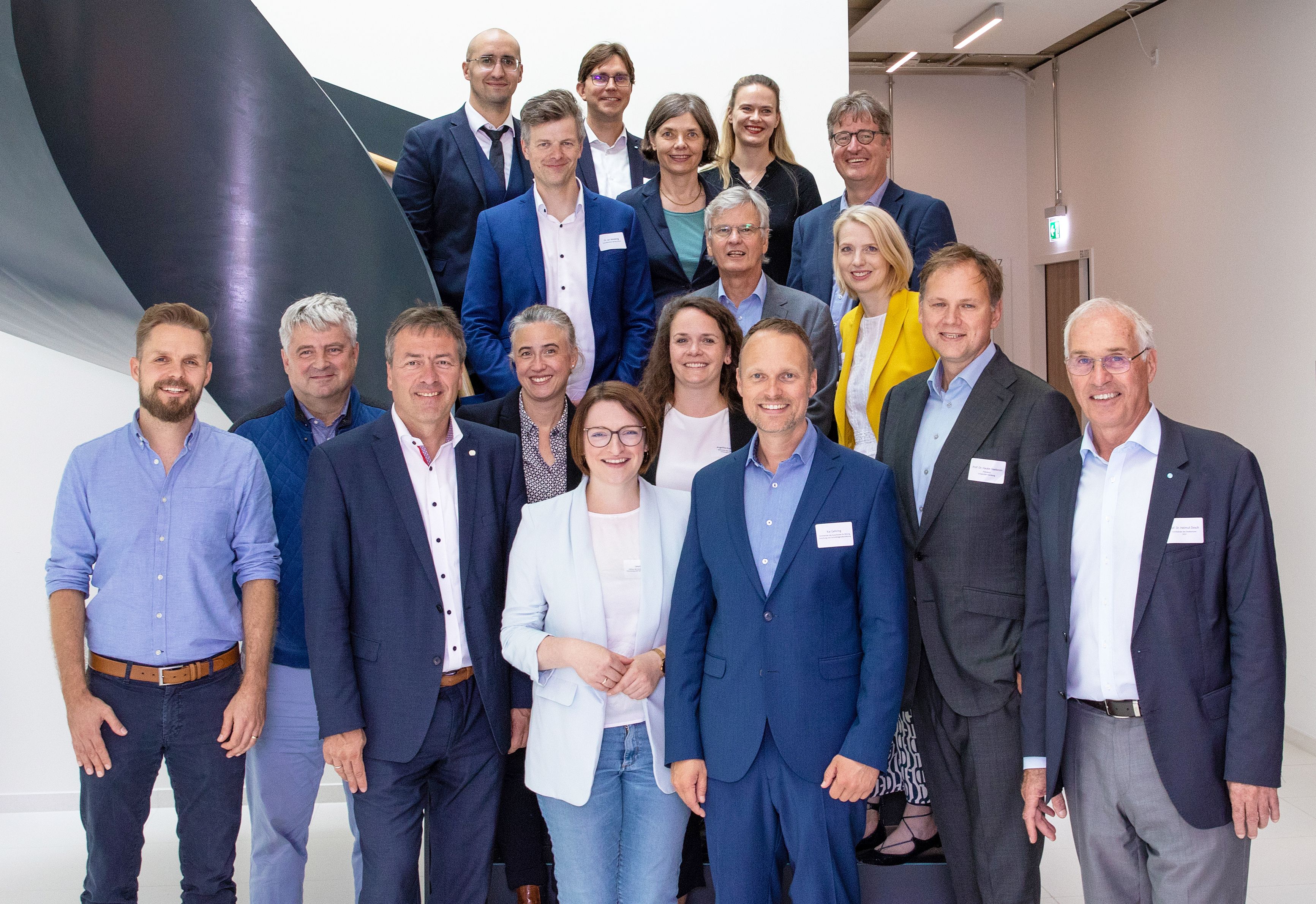 DESY News Forschungsausschussvorsitzender Kai Gehring besucht DESY